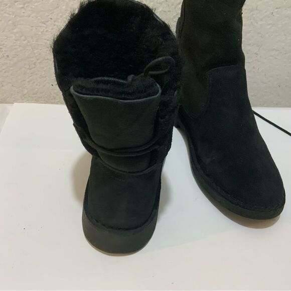 Ugg Naiyah Lace Back Genuine Shearling Boot Black Suede Size 7/38 1020144 - Picture 7 of 14